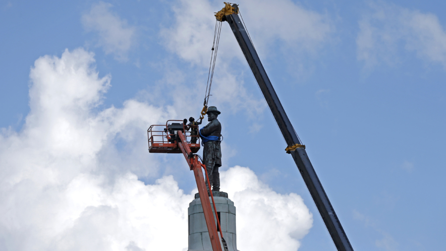 New Orleans removes last Confederate monument