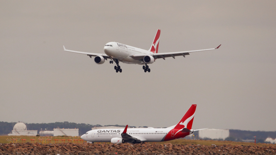 Australia Says China Unduly Pressured Qantas Into Website Change on Taiwan