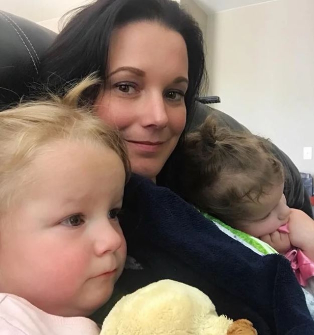 Shanann Watts and daughters 2