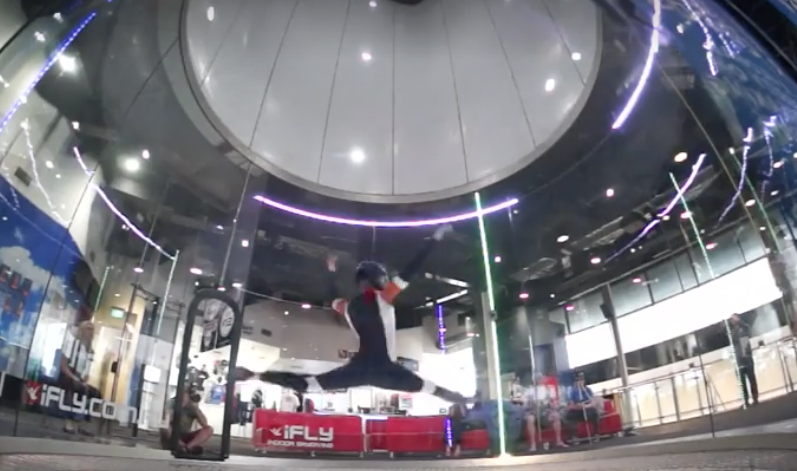 Doni Gales did front split spins.