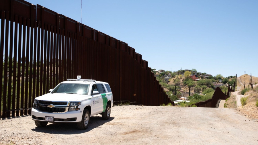 Air Force Veteran Raises Millions for Border Wall as Public Signals Support