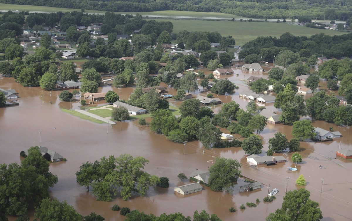 Arkansas River homes 1