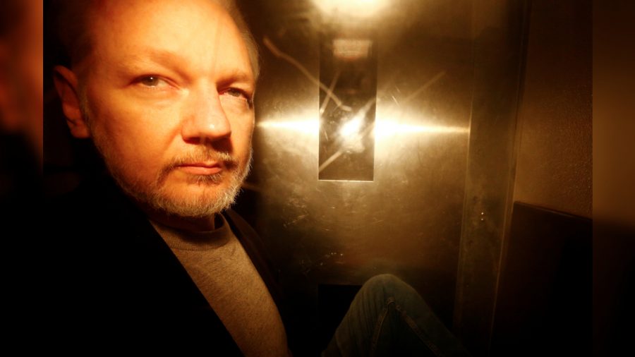 WikiLeaks Founder Assange Vows to Fight Extradition From UK to US