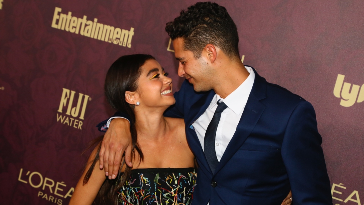 Sarah Hyland (L) and Wells Adams
