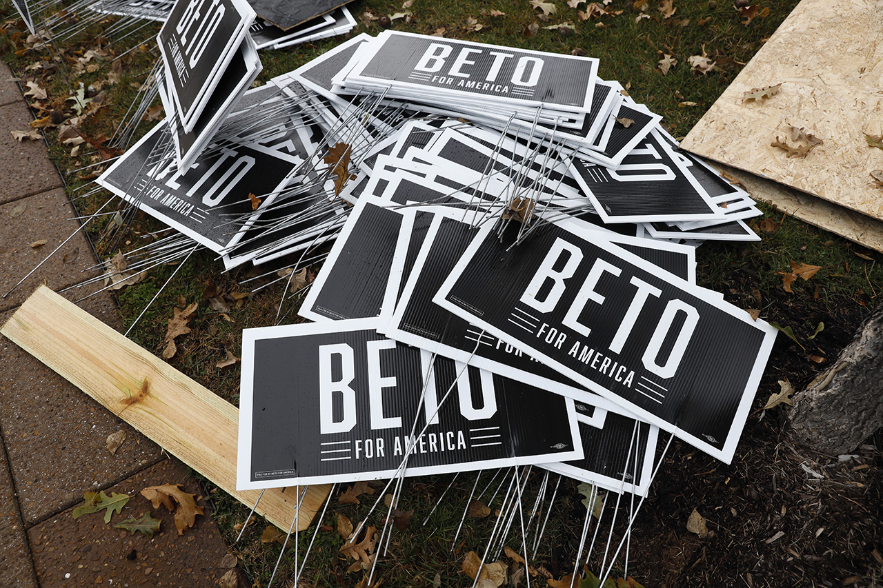 Beto O’Rourke Campaign signs