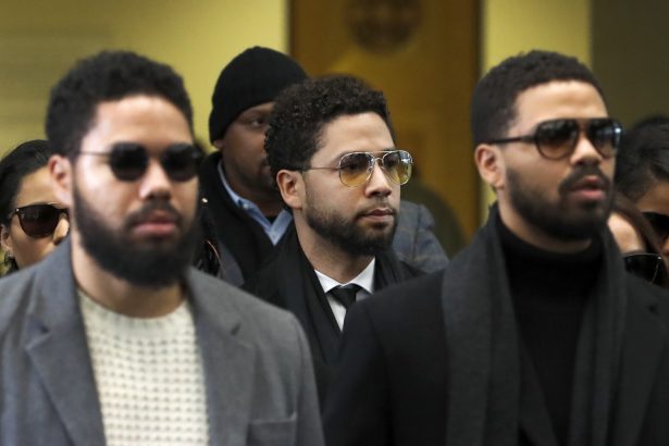 Actor Jussie Smollett (C)