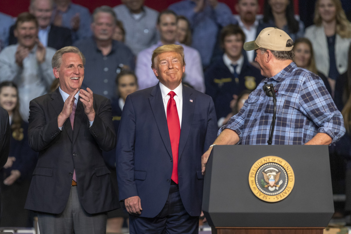 Trump signs Memorandum Delivering Water To California Farmers