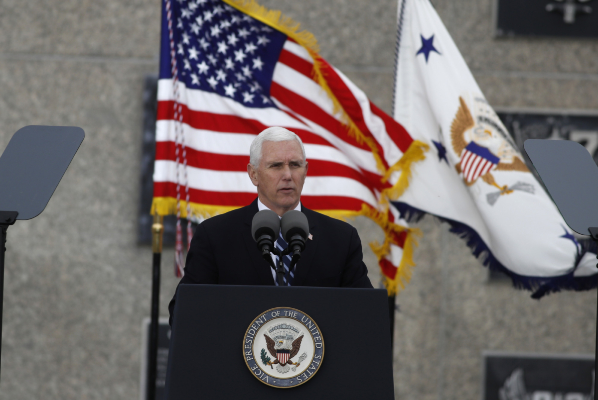 Pence at graduation ceremony