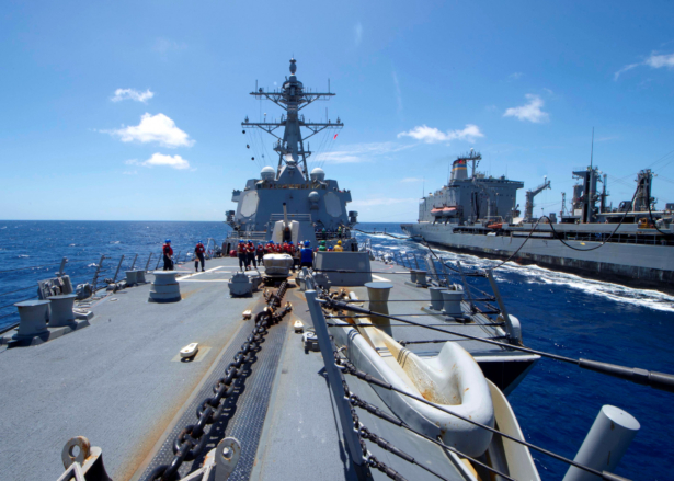 USS kidd receives fuel