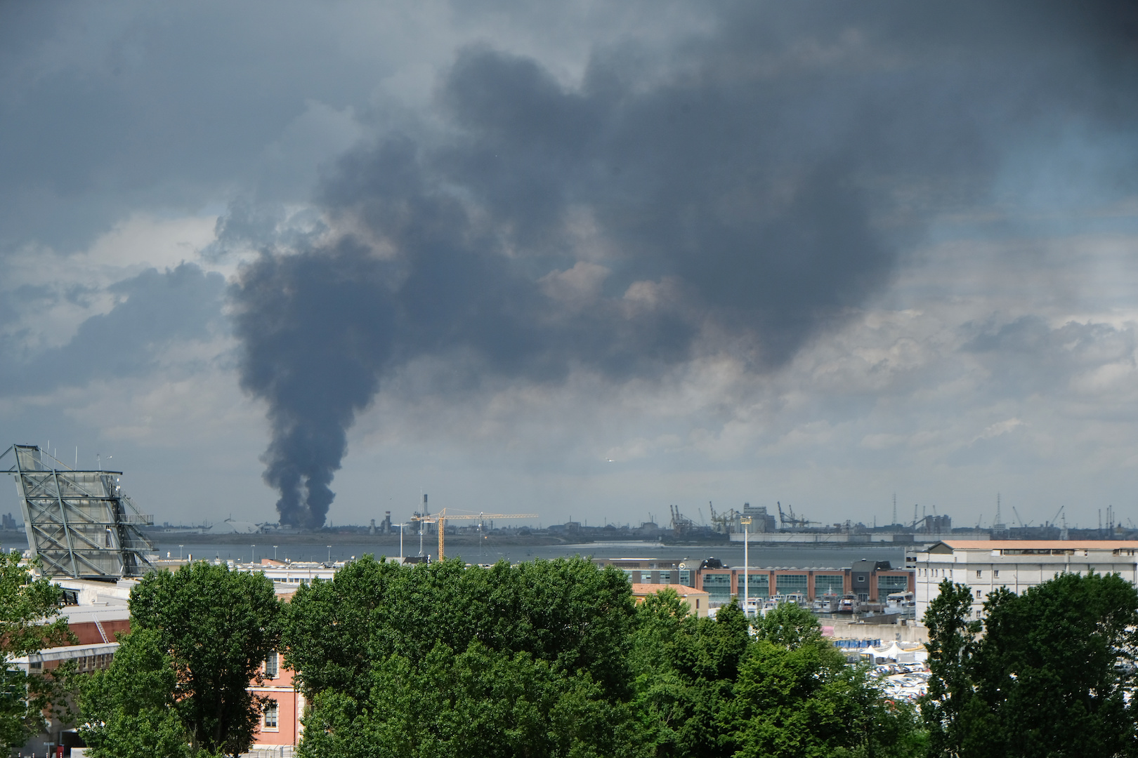 Blast Hits Chemical Plant Near Italian City of Venice