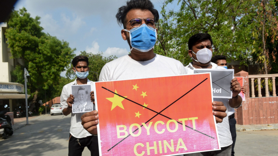 Indians Turn Against Chinese Regime Amid CCP Virus Outbreak and Border Dispute