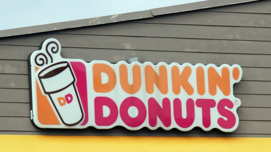 Dunkin’ Donuts Closing 450 Stores Across US: Spokesperson
