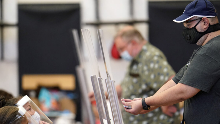 Judge Orders Texas to Allow Online Voter Registration With Driver’s License Renewal