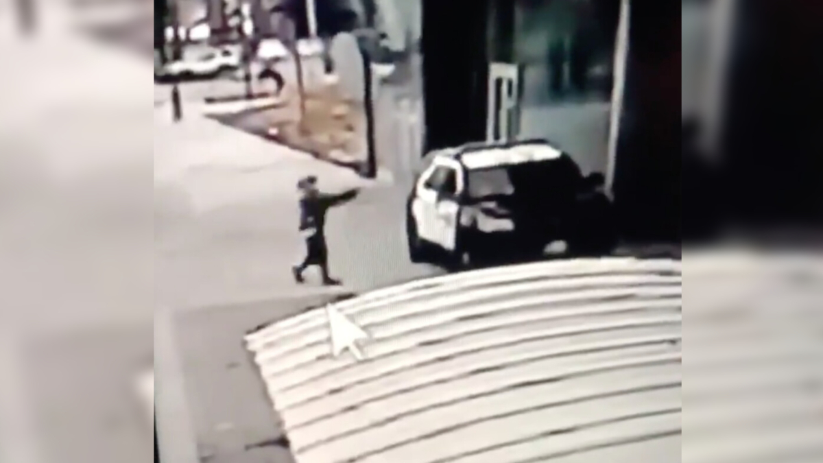 A man shoots at two deputies