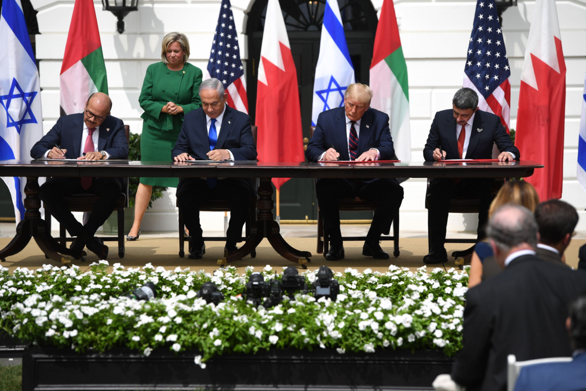 Trump, Middle East leaders sign deal