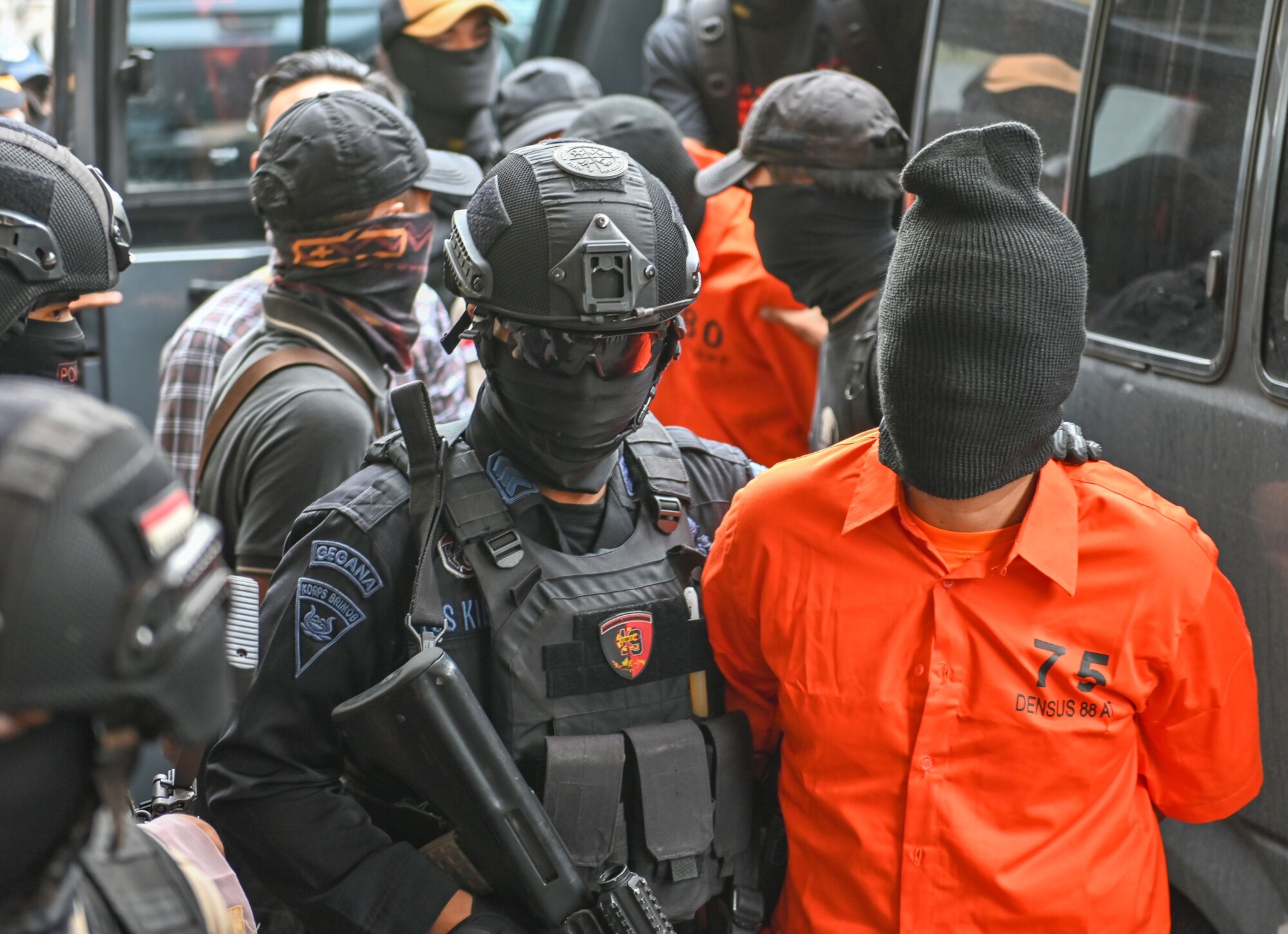  Indonesian  Police  Arrest Top Islamic Terrorist