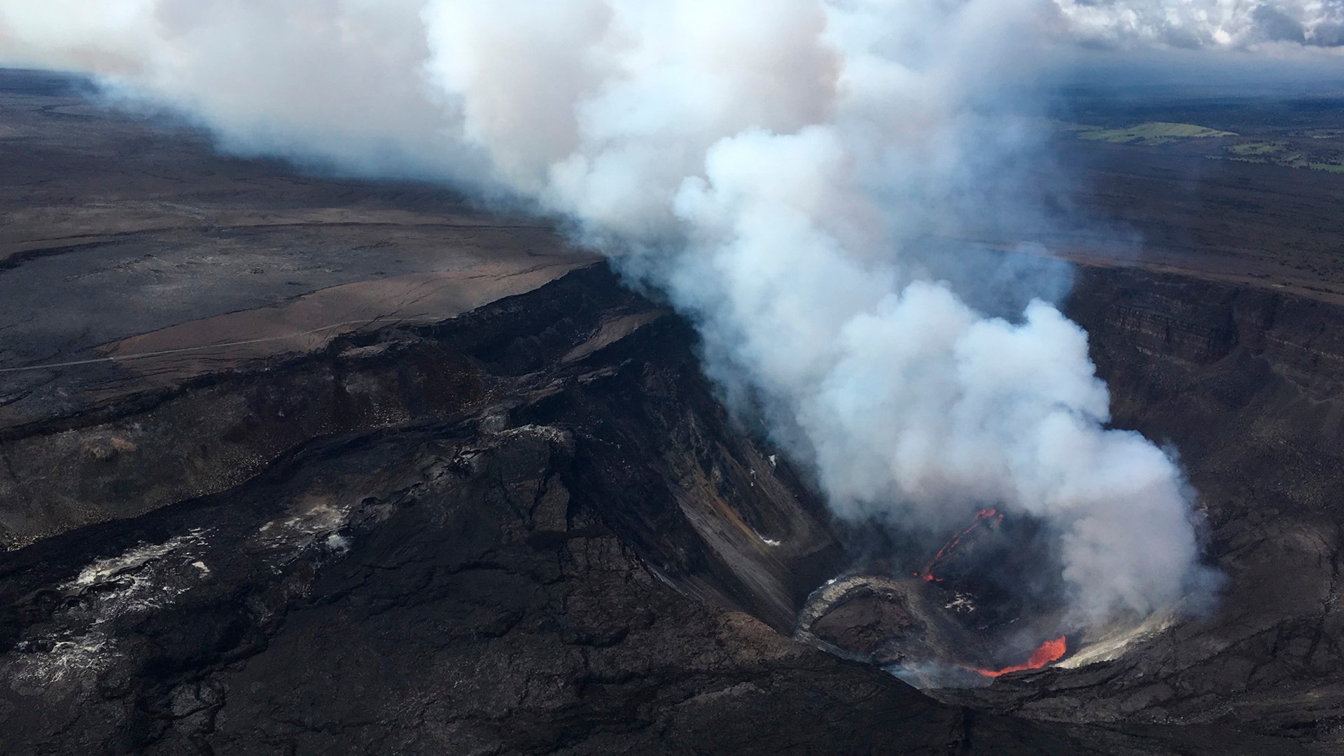 Lava Lake Forms as Hawaii Volcano  Erupts After 2 year Break