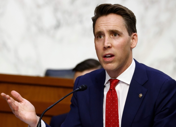 Hawley Blocks Quick Confirmation Of DHS Nominee