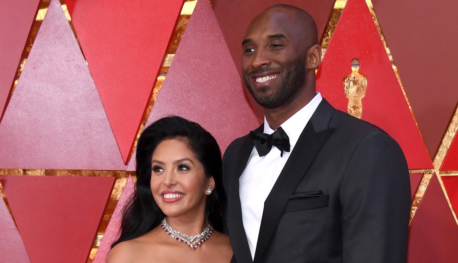 Lawsuit Begins Over Kobe Bryant Crash Site Photos