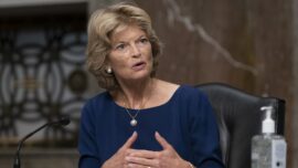Trump Vows to Campaign Against Sen. Murkowski in 2022: Report