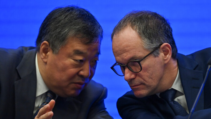 Chinese Critics Decry WHO’s Wuhan Probe as a ‘Farce’