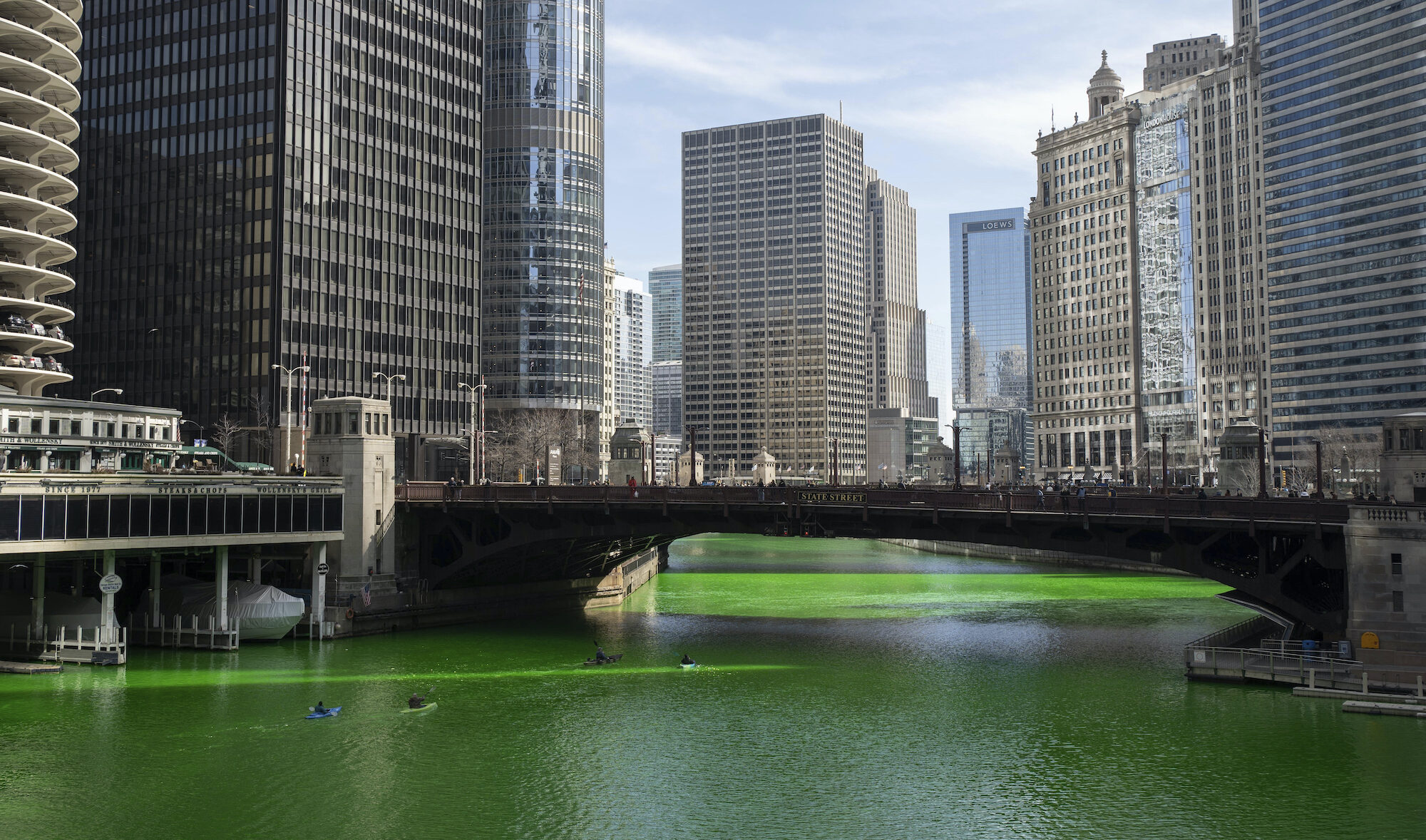 Chicago River Dyed Green in Surprise Move by City’s Mayor