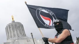Facts Matter (March 29): Heavily Armed Antifa Rioters Stormed Oregon Capitol