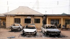 Gunmen Free More Than 1,800 Inmates in Attack on Nigerian Prison
