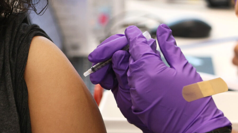 Yale, Columbia to Mandate CCP Virus Vaccinations for Students