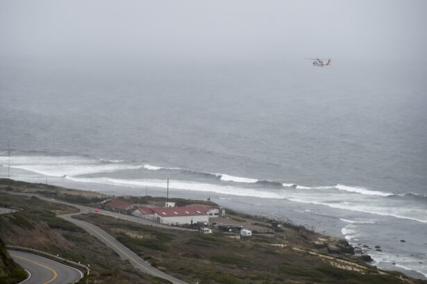 Boat capsizes off San Francisco
