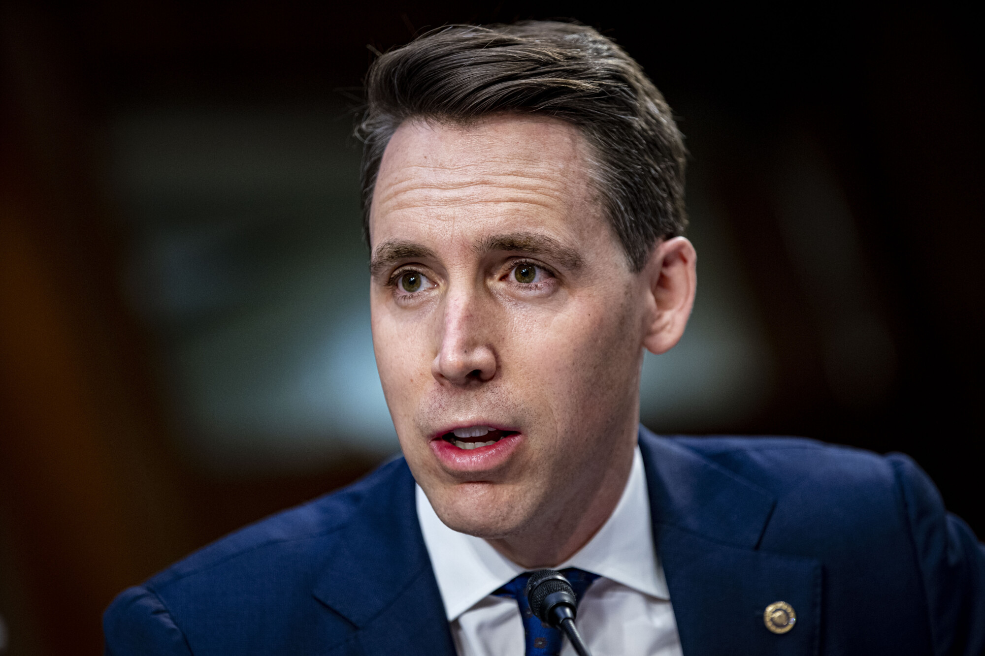 Sen. Hawley Asks Senate to Condemn Anti-Semitism