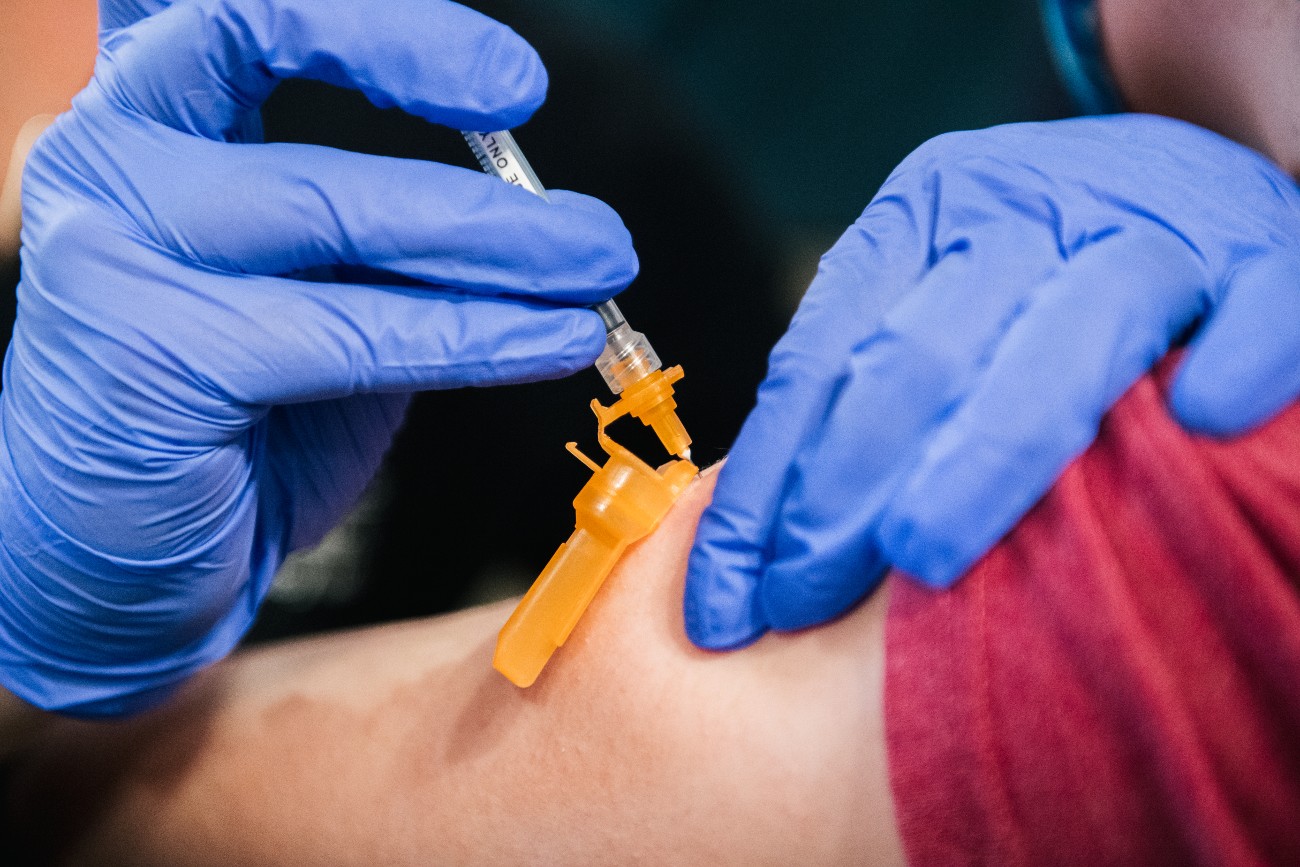 CDC Investigating Heart Inflammation in COVID-19 Vaccinated Teens, Young Adults