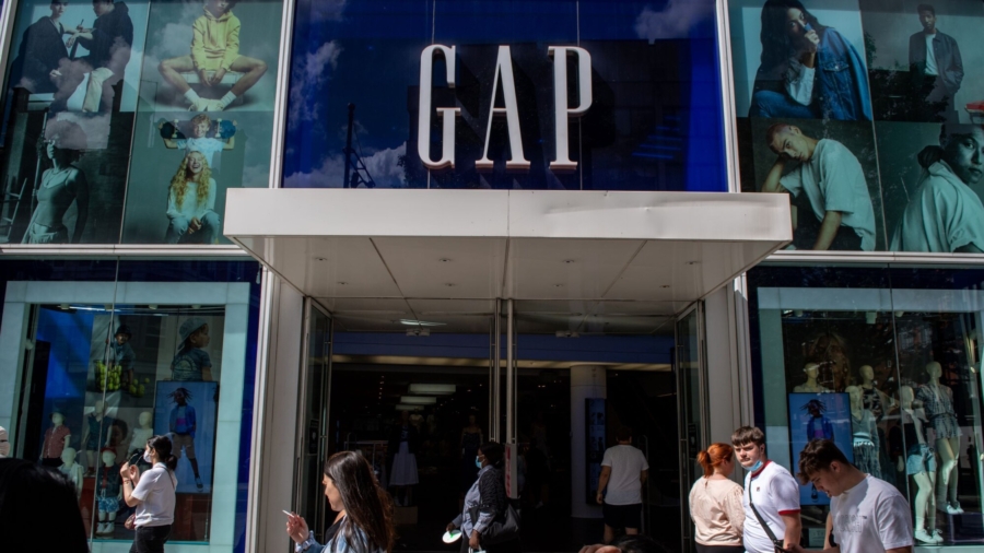 Gap to Sell Stores in France, Italy to Cut Costs in Europe