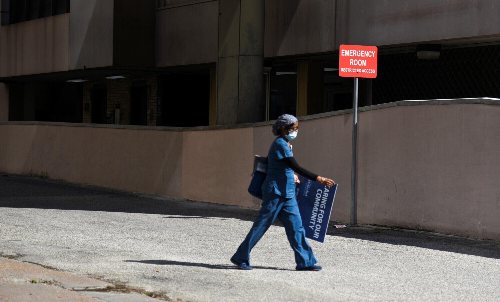 Hospital Suspends 178 Workers for Not Complying With COVID-19 Vaccine Mandate