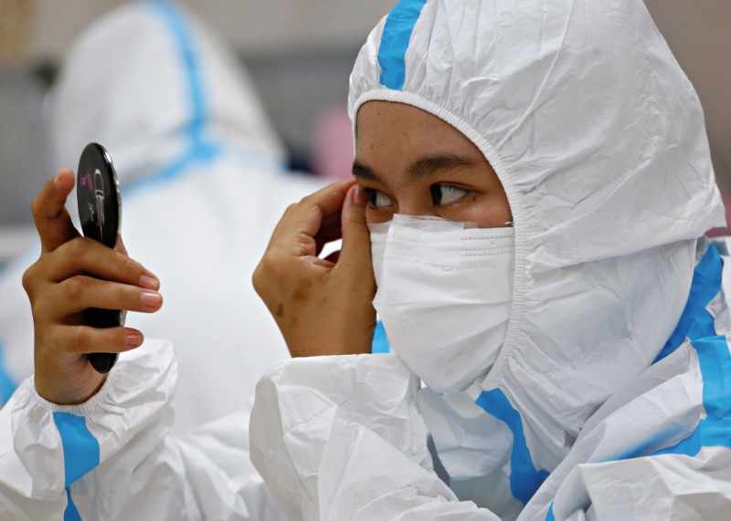 indonesia-healthcare-worker