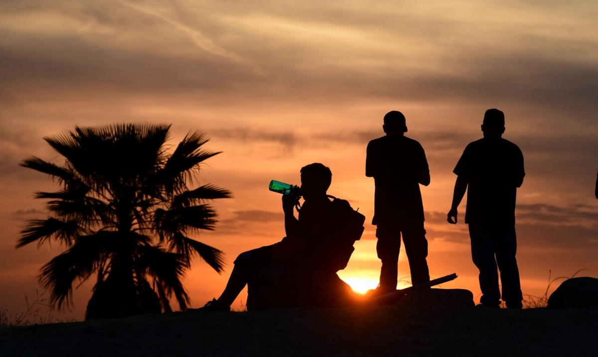 people-view-sun-set