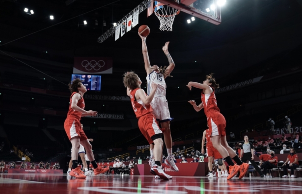 Brittney Griner (15) shoots