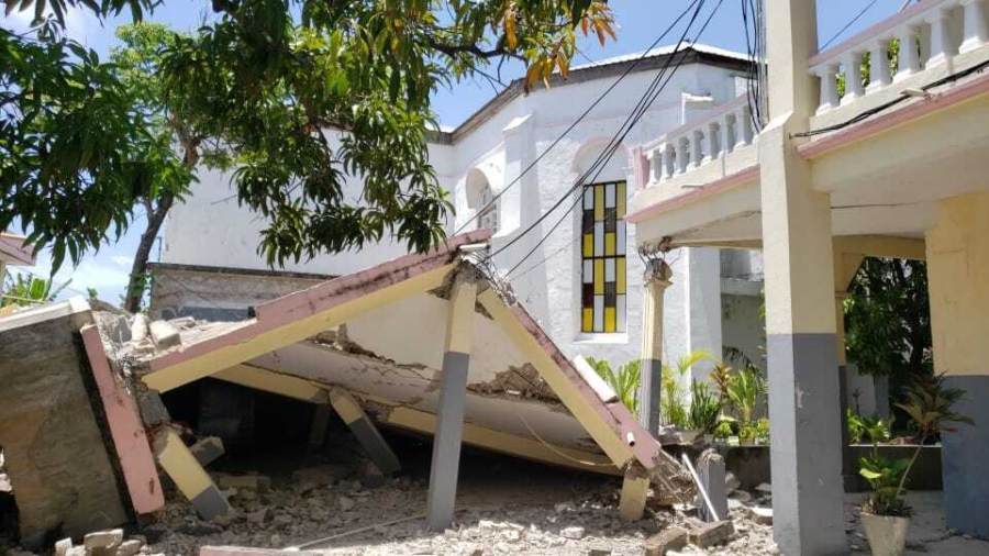 7.2 Magnitude Earthquake Hits Haiti, at Least 304 Killed