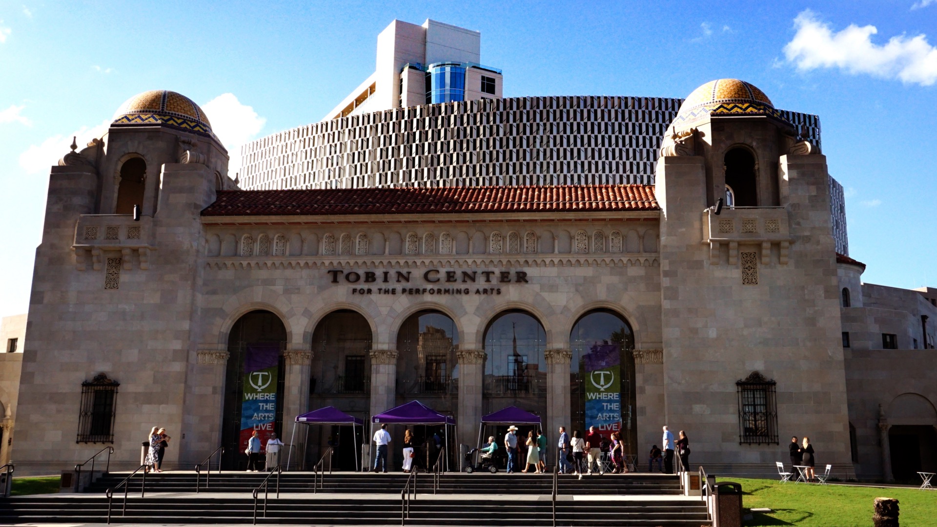 San Antonio Audiences Praise Shen Yun's Excellence and Advocacy