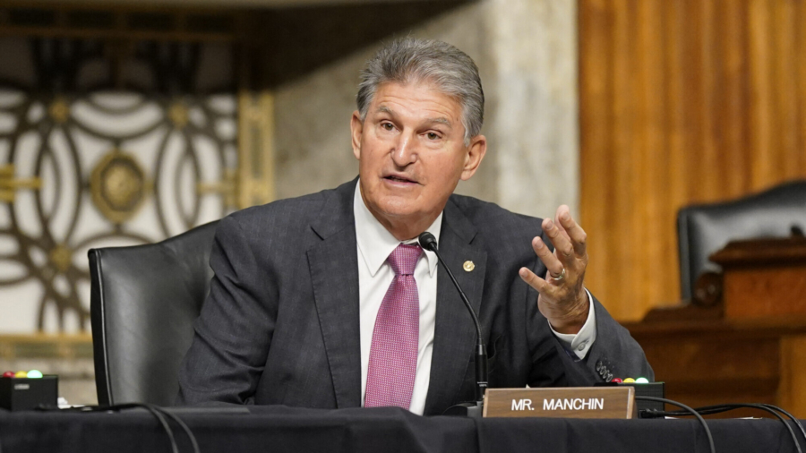 Manchin Joins GOP to Fight Private Sector Vaccine Mandate