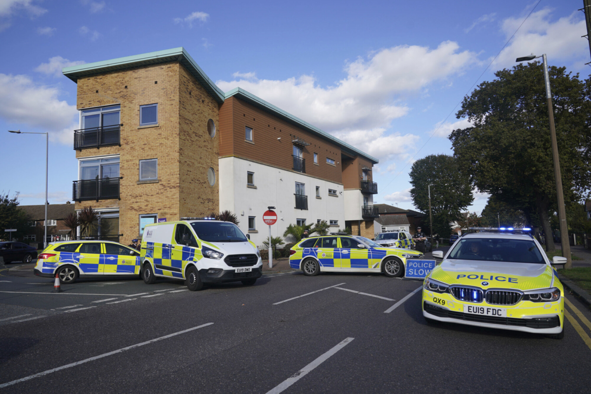 Britain_Lawmaker_Attacked_21288517052232