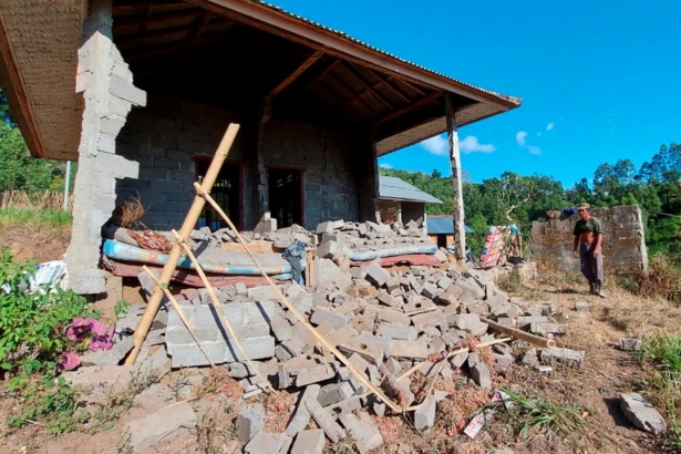 house-damaged