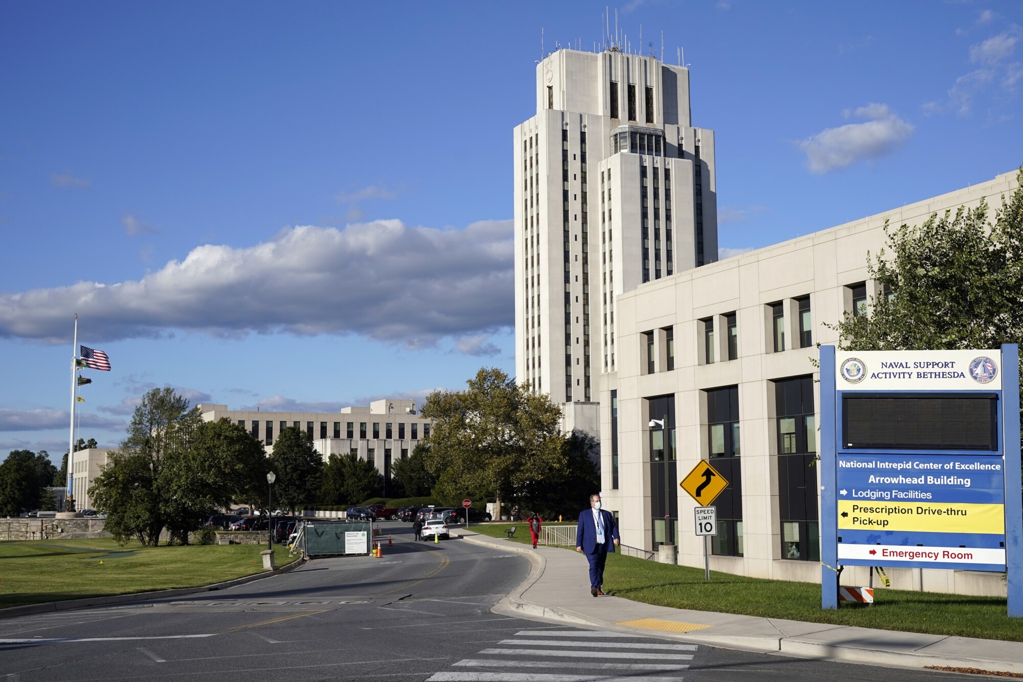 Scientists at Walter Reed Army Institute Develop Vaccine 'Effective Against COVID-19 and All Variants, Including Omicron'