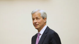 JPMorgan CEO Says Russia’s War on Ukraine Is Bigger Risk to Economy Than Interest Rates