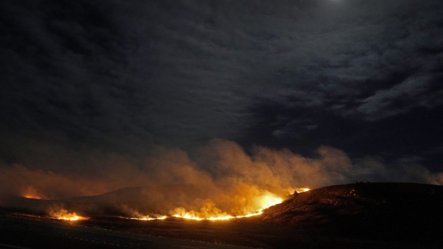 2 Dead in Kansas Wildfires Fueled by Windy, Dry Weather