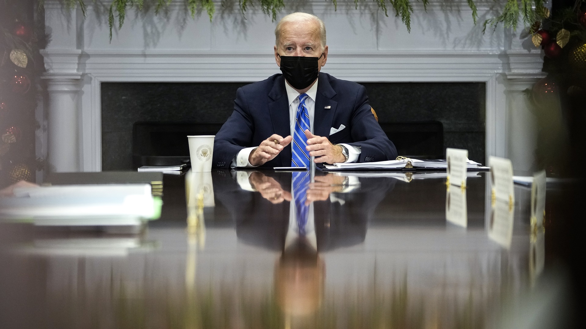 Biden Plans to Deploy Military, Distribute 500 Million Tests Amid COVID-19 Omicron Wave