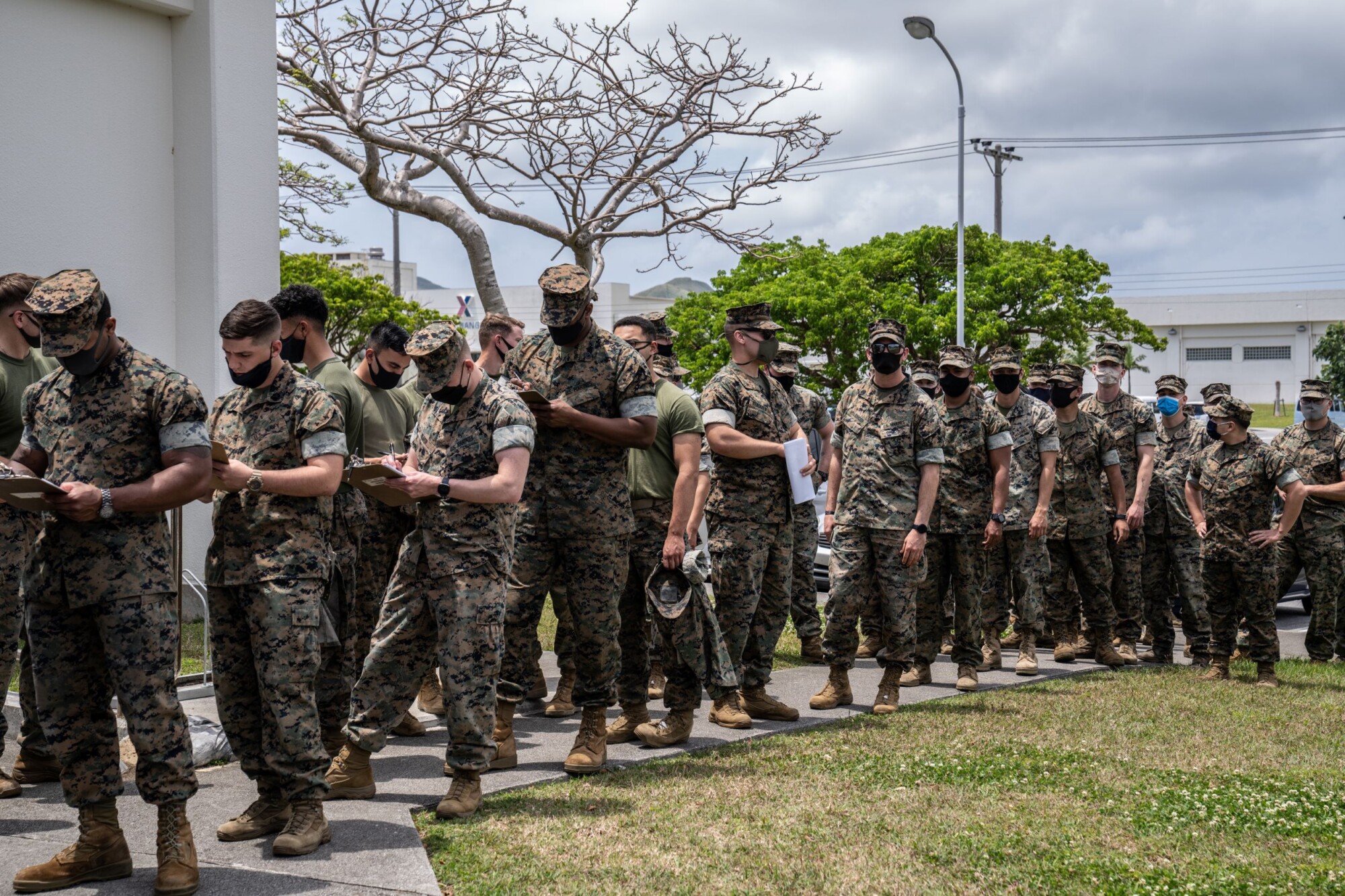 Over 100 Marines, Six Army Leaders Booted for Not Getting COVID-19 Vaccine