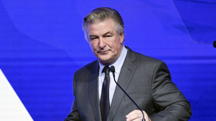 Alec Baldwin Turns Over Cellphone Amid Probe Into Deadly ‘Rust’ Shooting