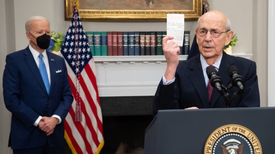 Supreme Court Justice Breyer Officially Announces Retirement