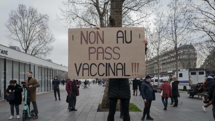 France Enacts Law Banning Unvaccinated From Most Public Venues